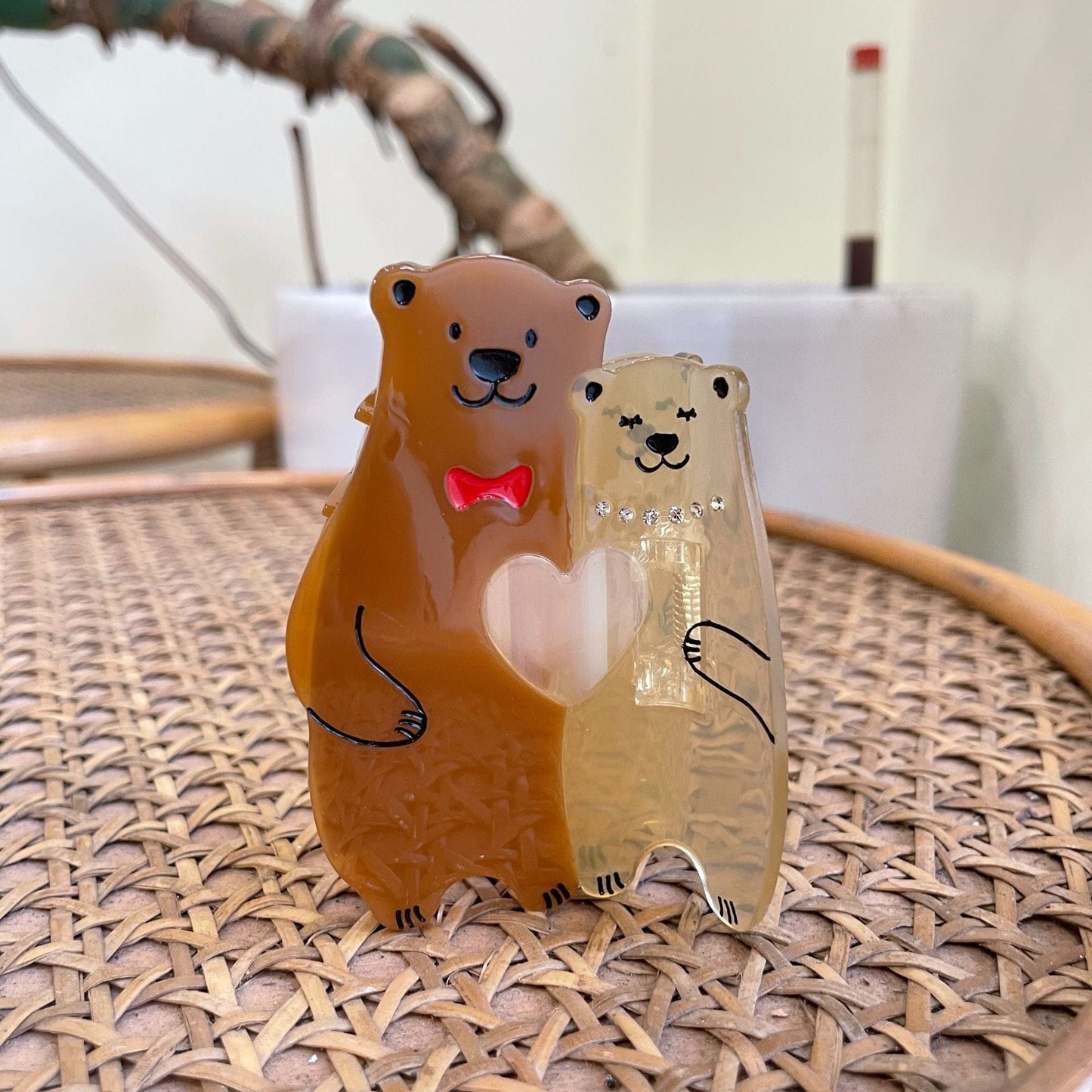 Medium Brown-translucent Yellow-Love Hug Bear Hair Claw