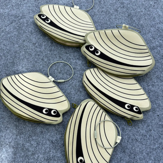 Beige Pearl Oyster Coin Purse