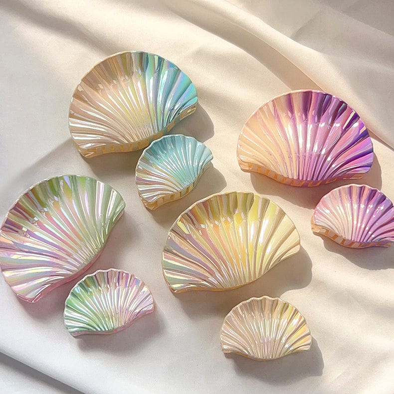 Gradient Blue Shell Hair Claw