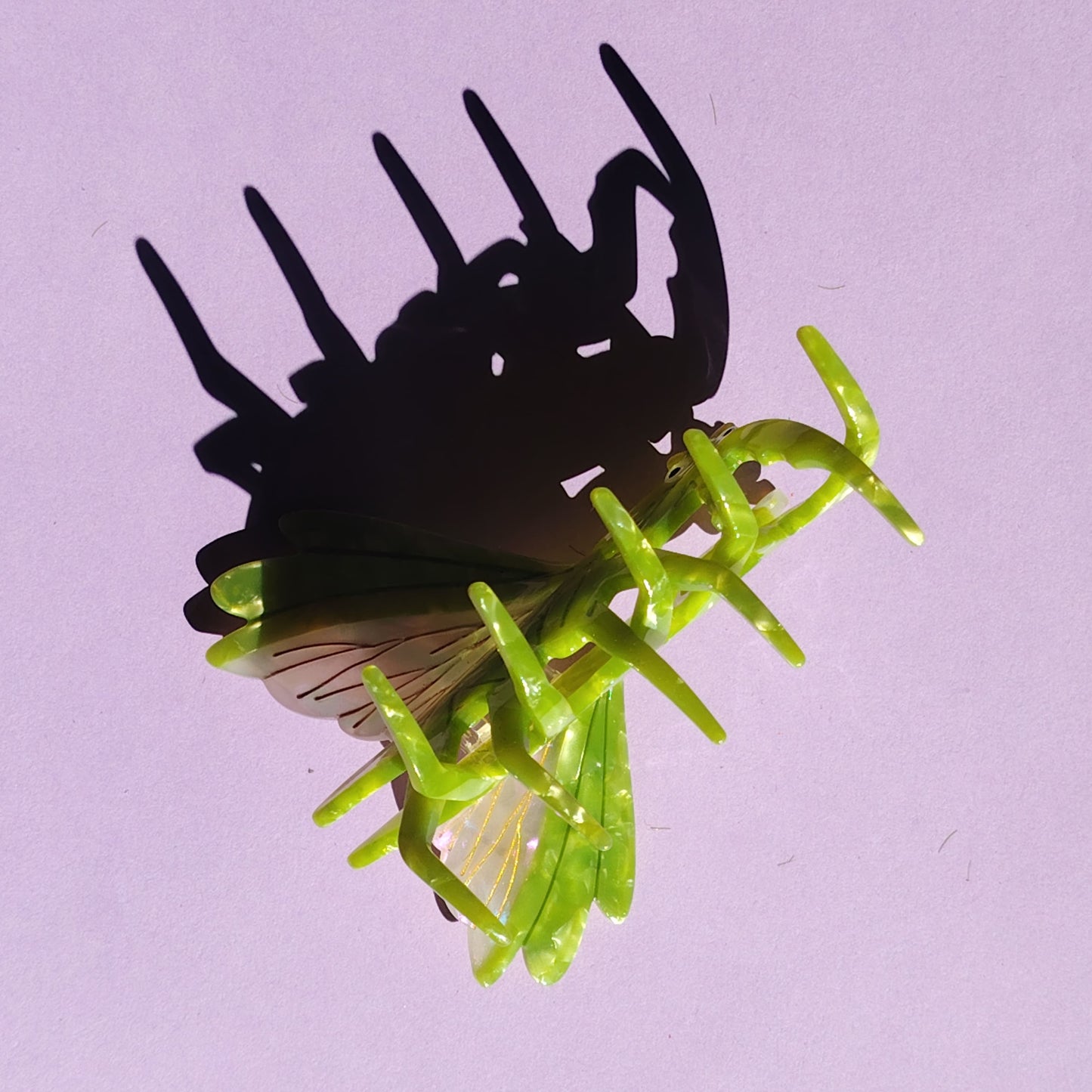 Medium Green Mantis Hair Claw