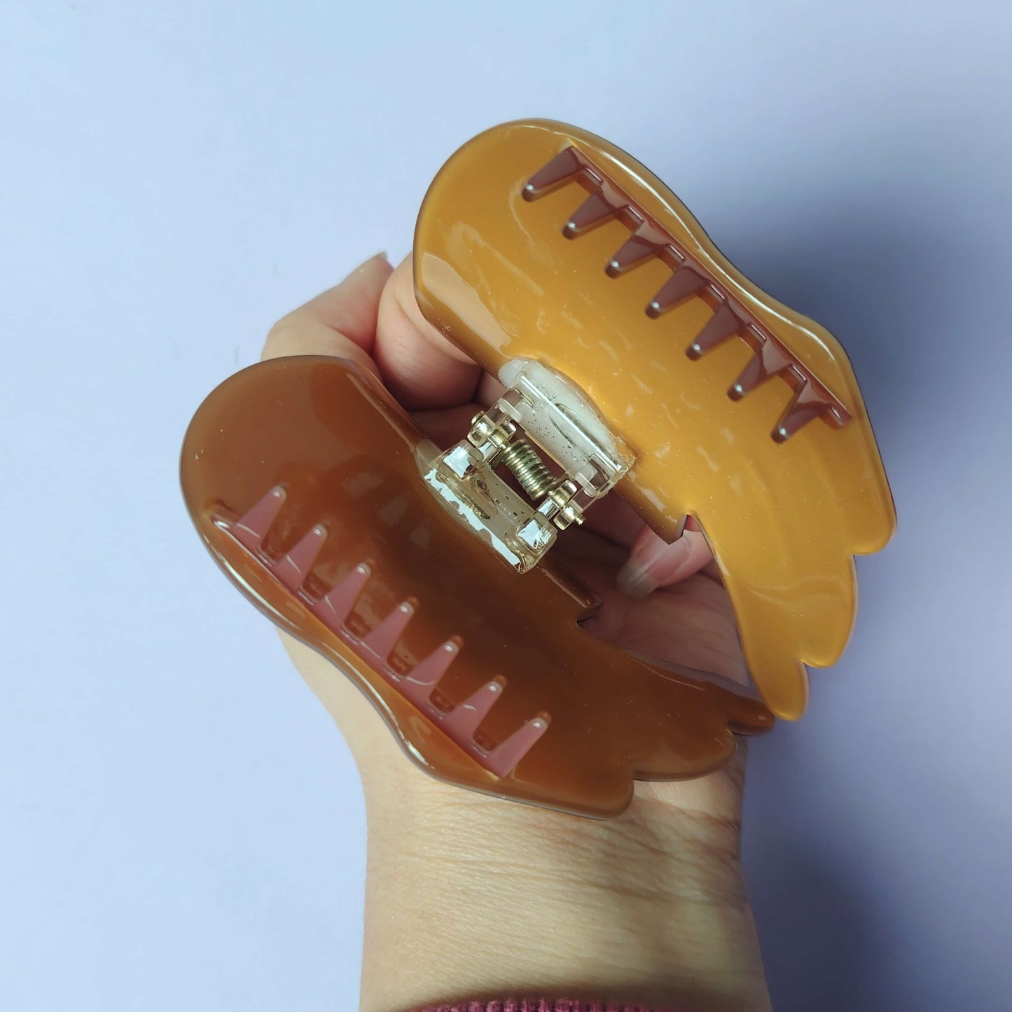 Medium Brown OK Hair Claw