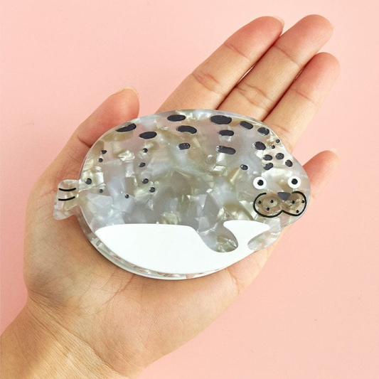 Large Gray Round Seal Hair Claw