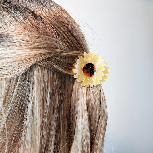 Small Transparent Yellow Daisy Hair Claw