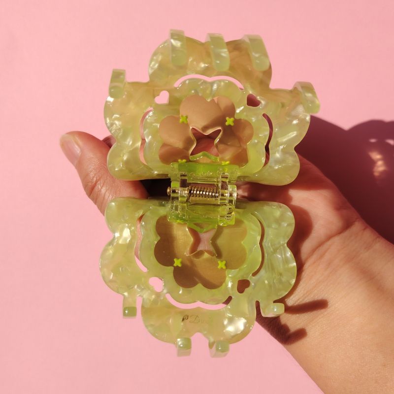 Light Green Four-Leaf Clover Hair Claw Clip丨Lemonschunks）