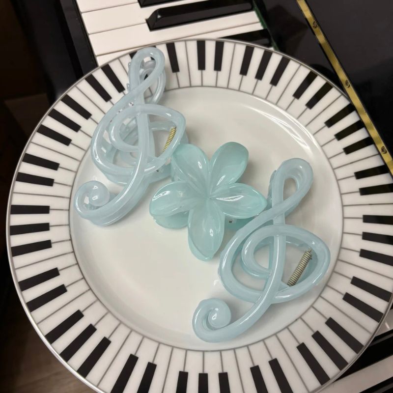 Jumbo Treble Clef Hair Claw