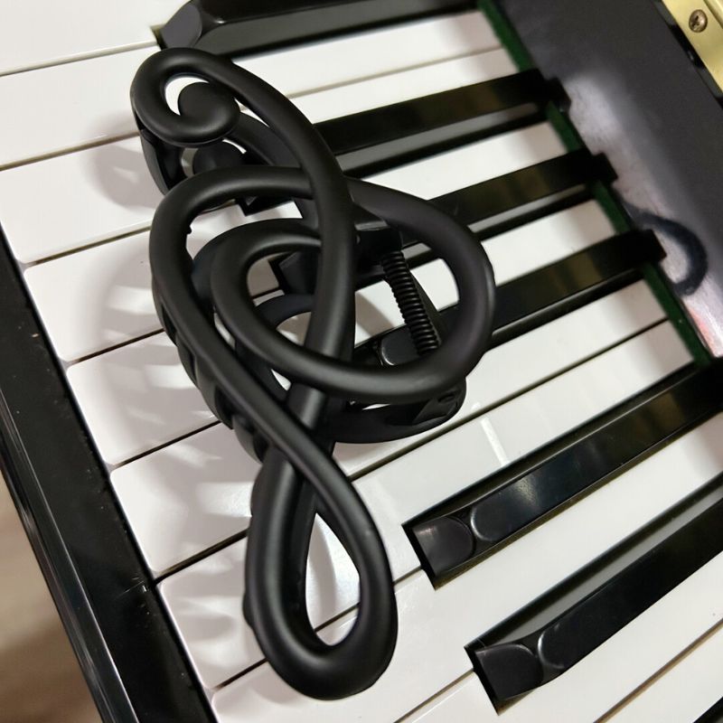 Jumbo Treble Clef Hair Claw