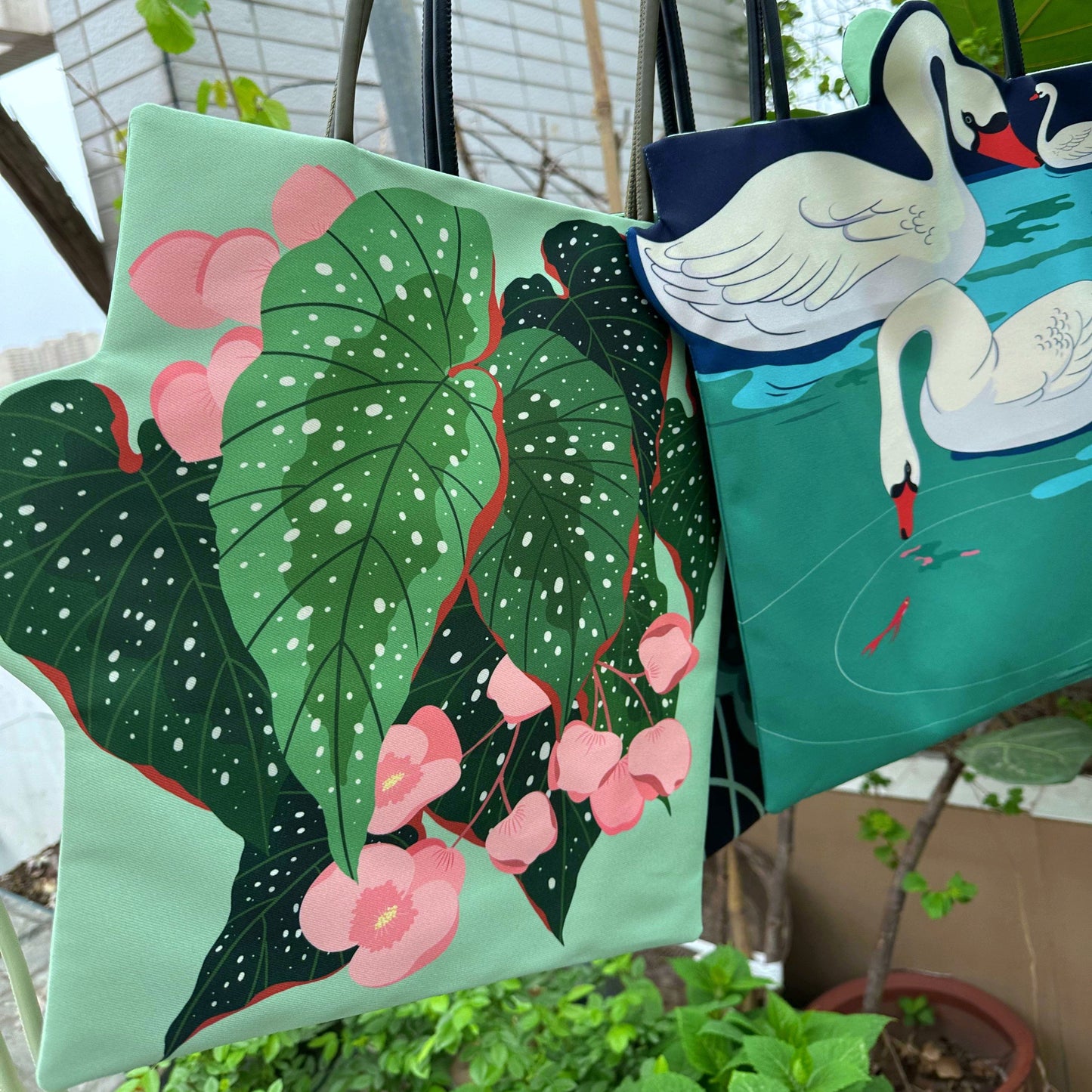 Illustrated Botanical Iris Tulip Caladium Leaf Begonia Lotus Swan Calla Lily Daffodil Tote Bag