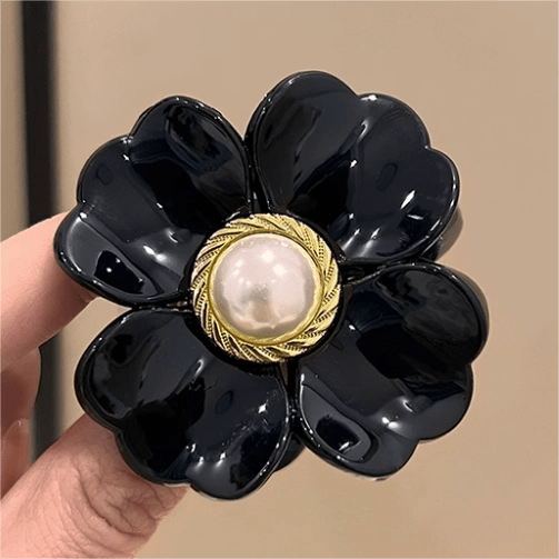 Trumpet Romantic Pearl Hair Claw Black Flower