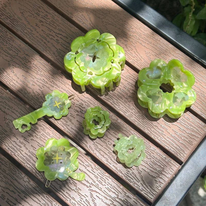 Green Four-Leaf Clover Hair Claw Clip丨Lemonschunks