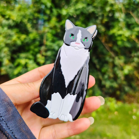 Adorable Medium Black and White Cow Cat Hair Claw