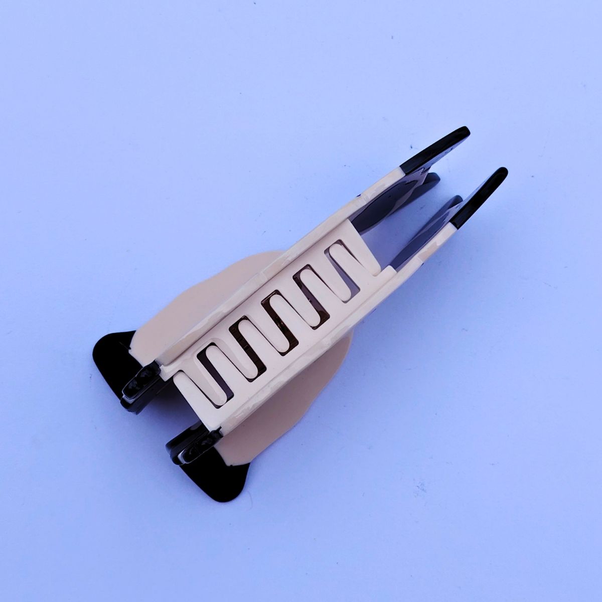 Medium Seal Point Siamese Cat Hair Claw