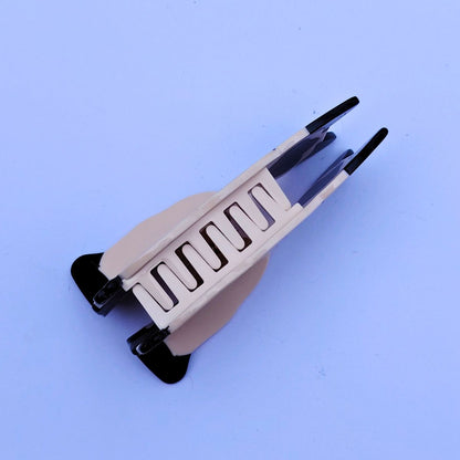 Medium Seal Point Siamese Cat Hair Claw