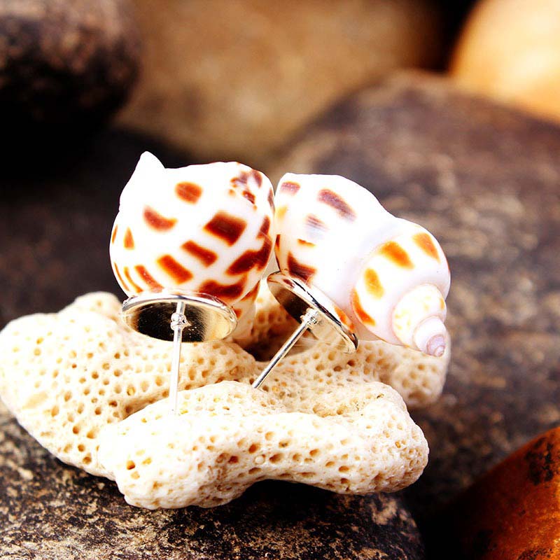Sliver Flower Conch Earrings
