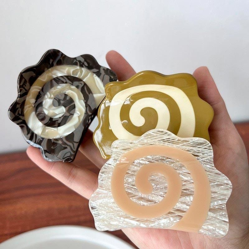 Medium Mustard Green Narutomaki Hair Claw丨Lemonschunks