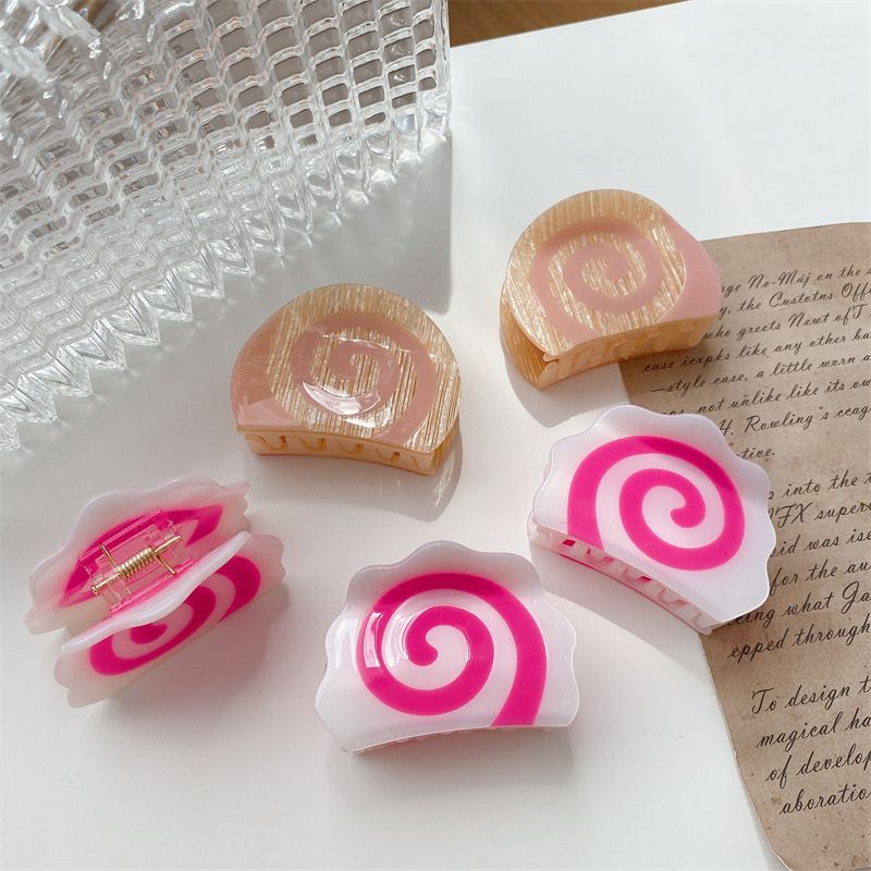 Medium Pink Narutomaki Hair Claw