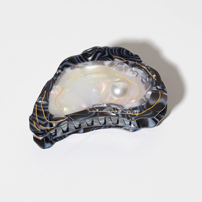 Medium Oyster Hair Claw ClipsحNueShiny
