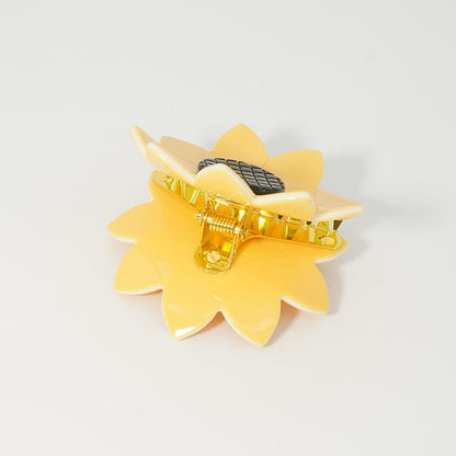 Sunflower Claw Within Yellow