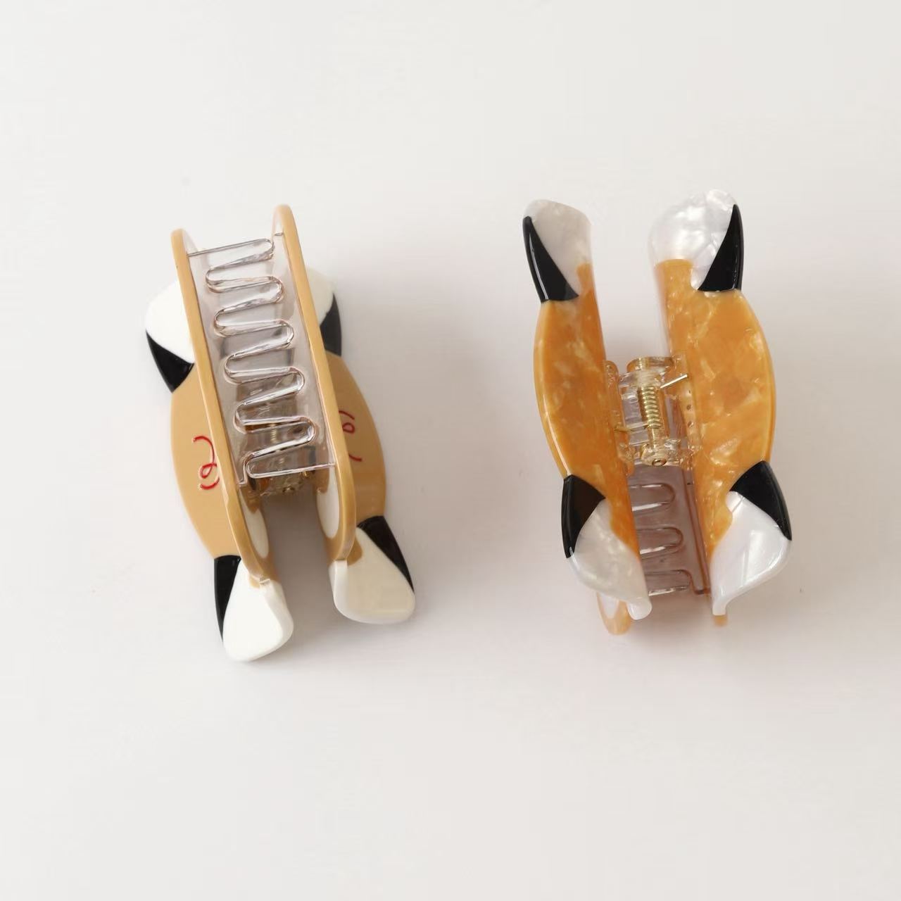Medium Tan Red Panda Hair Claw Clips