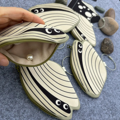 Beige Pearl Oyster Coin Purse