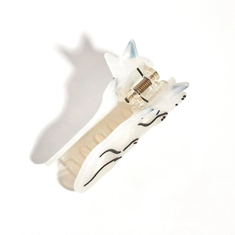 Medium White Wild Wolf Hair Claw Clip
