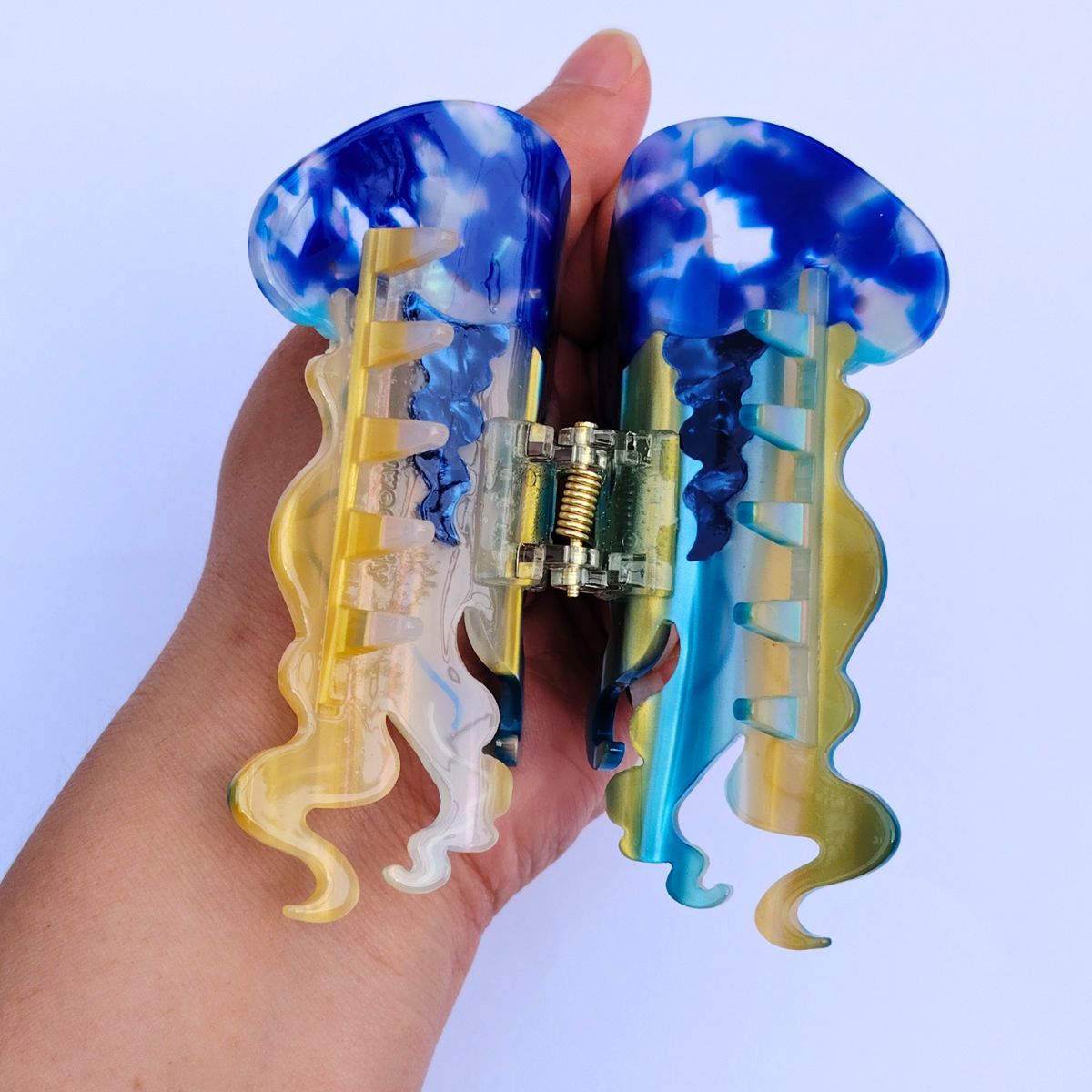 Medium Blue Jellyfish Hair Claw