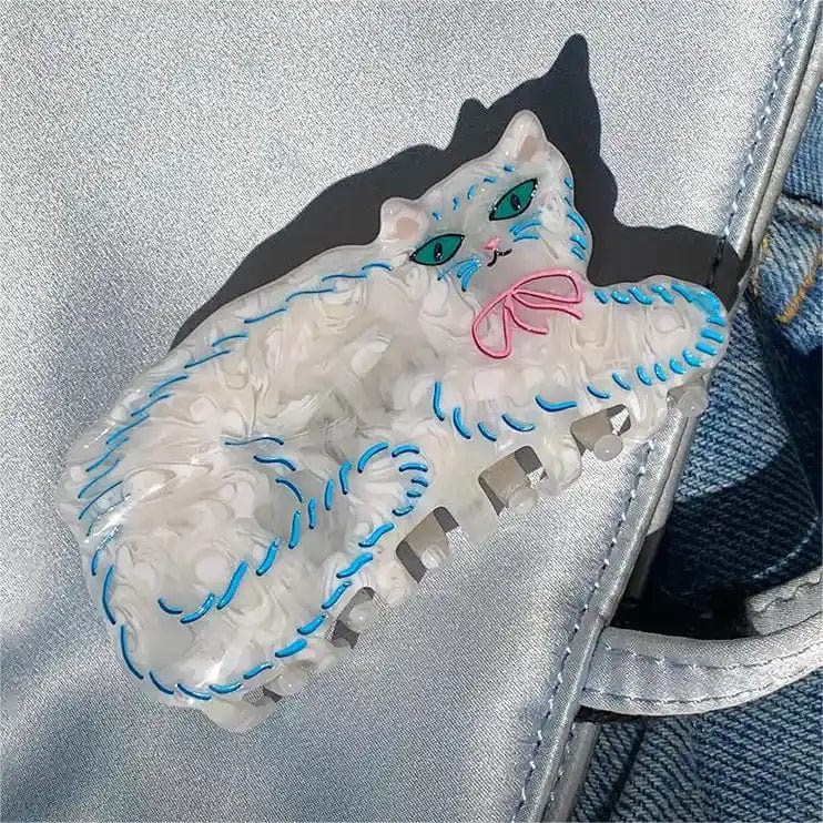 Adorable White Persian Cat Hair Clip Claw