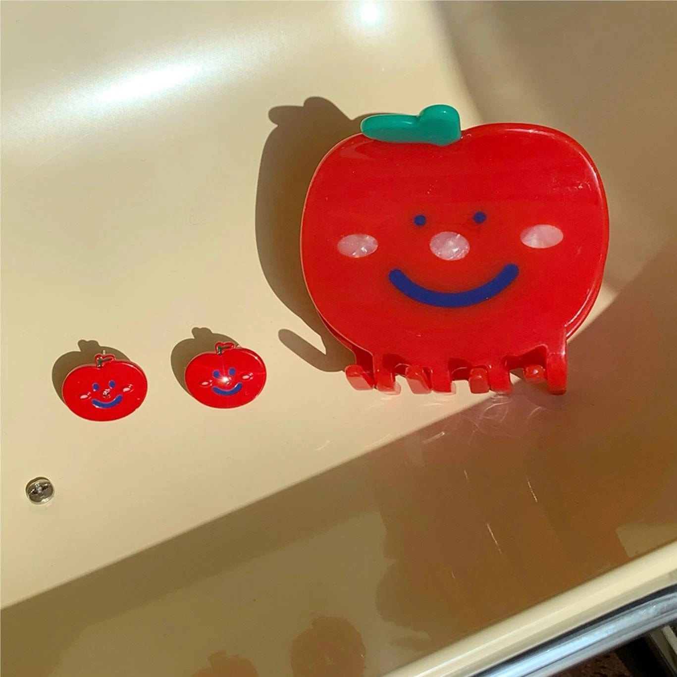 Apple Smiley Cute Hair Clip Claw