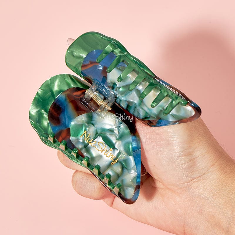 Medium Mussels Hair Claw Clips