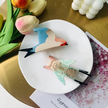 Stylish Green Swallow Animal Shaped Hair Claw