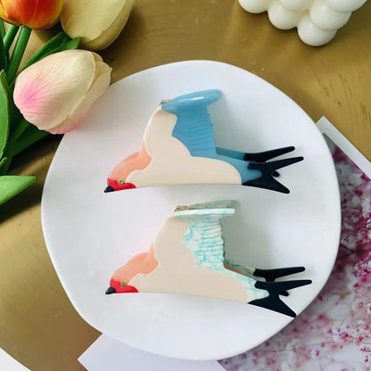 Stylish Green Swallow Animal Shaped Hair Claw