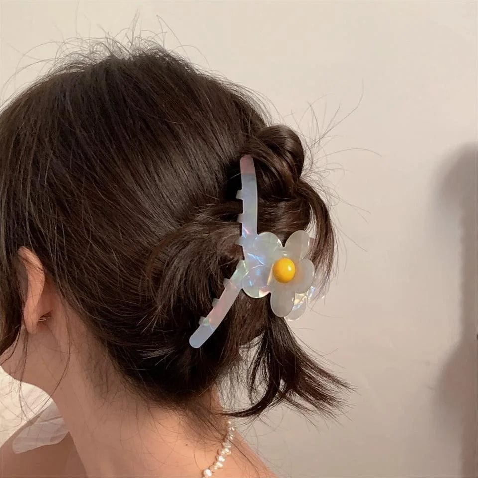 X-Model White Flower Hair Claw