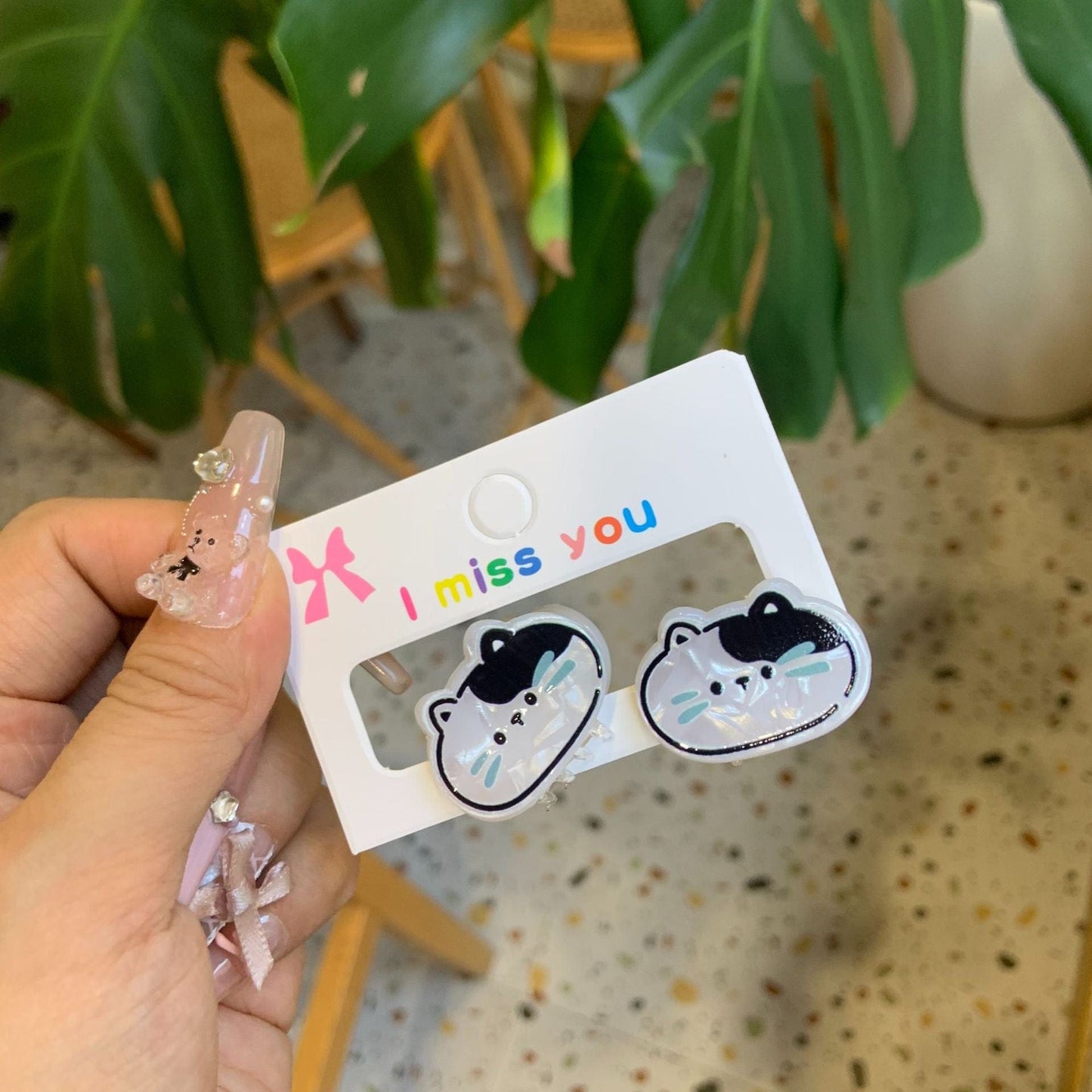 Mini Black and White-Kitten-Circus Side Clip