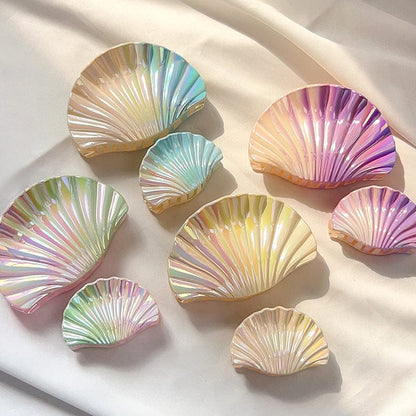 Gradient Blue Shell Hair Claw