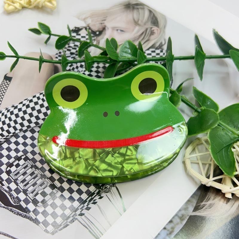 Medium Captain Frog Hair Claw