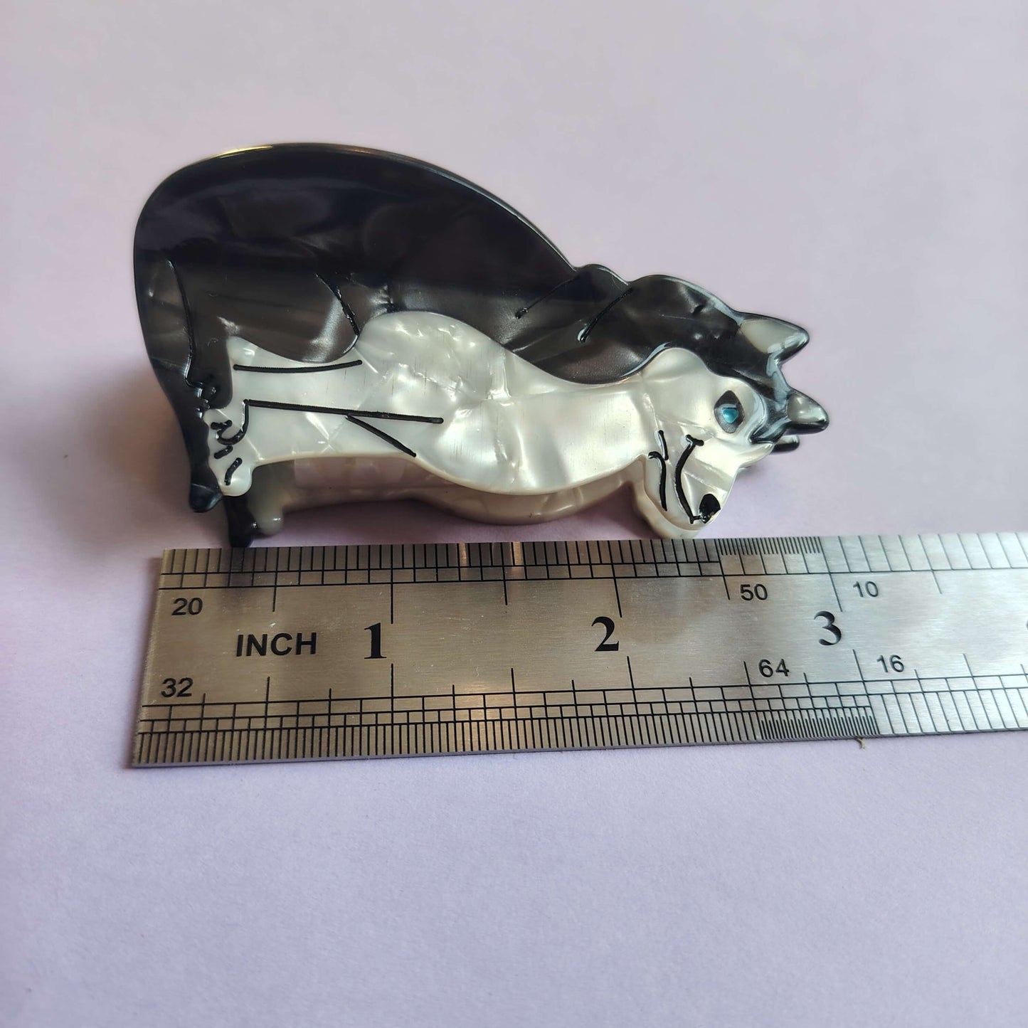 Medium Husky Hair Claw