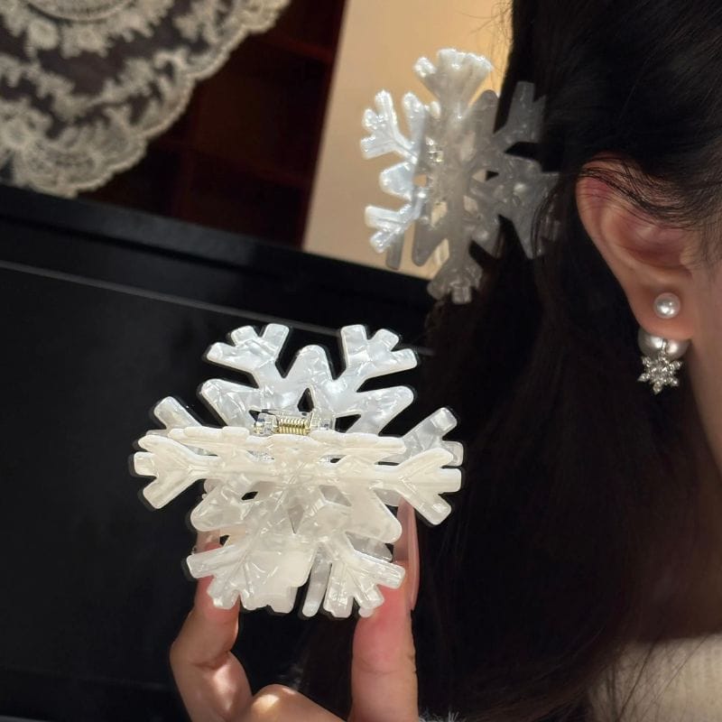 Pearl White Snowflake Hair Claw
