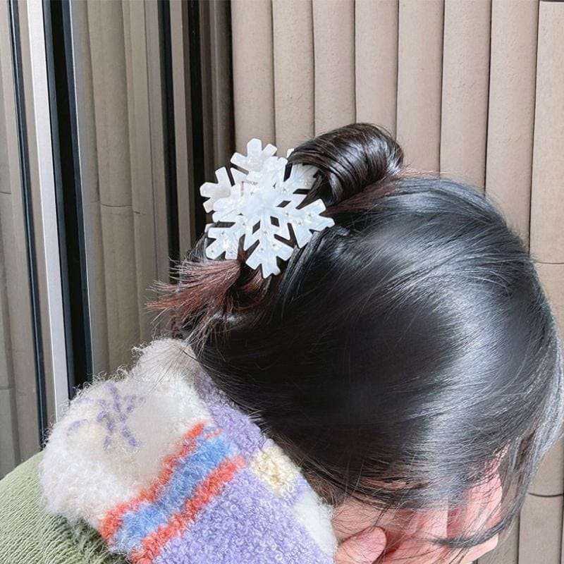Medium Snowflake with Rhinestones Hair Claw
