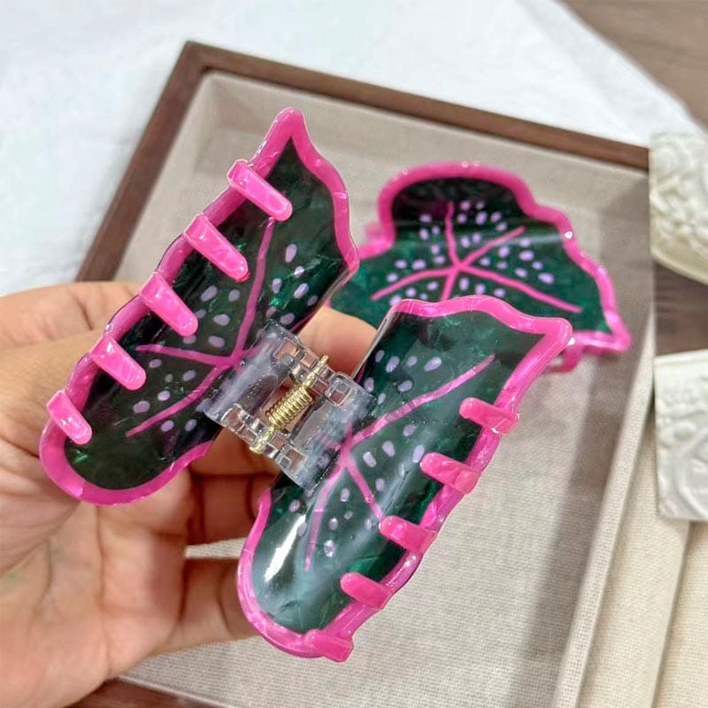 Medium Beefsteak Plant Hair Claw