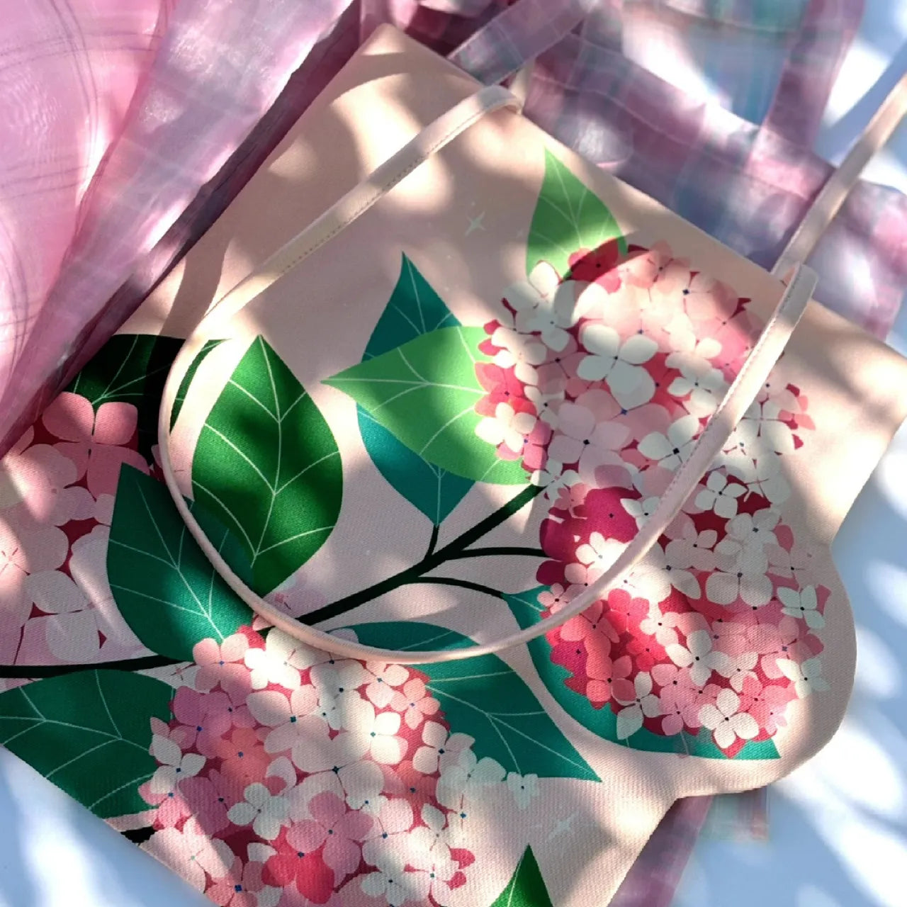 Illustrated Botanical Iris Tulip Caladium Leaf Begonia Lotus Swan Calla Lily Daffodil Tote Bag