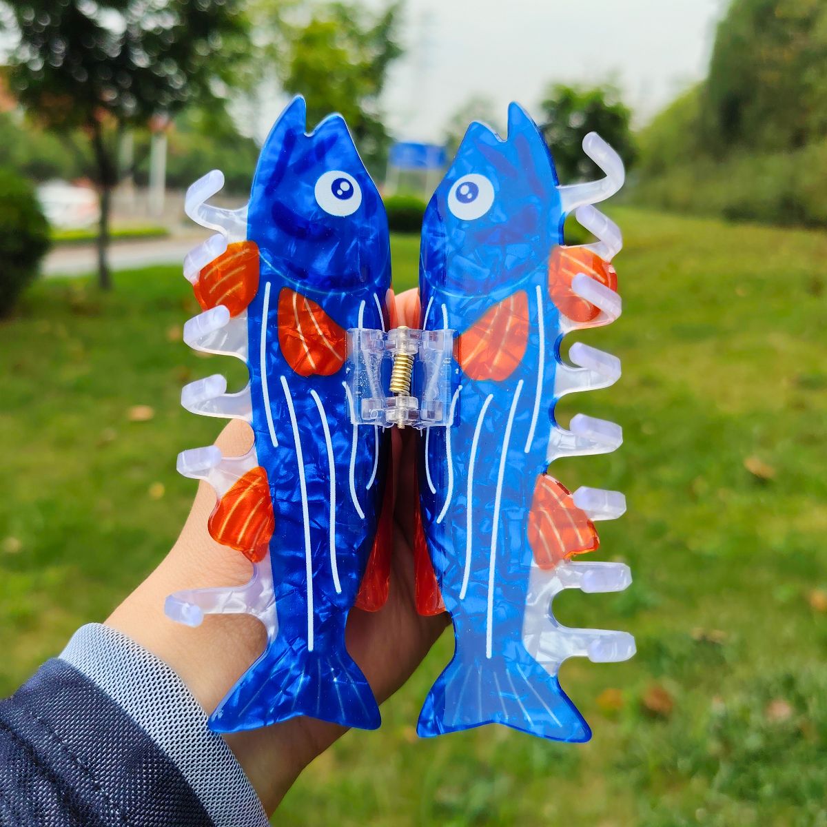 Jumbo Blue Saury Fish Hair Claw
