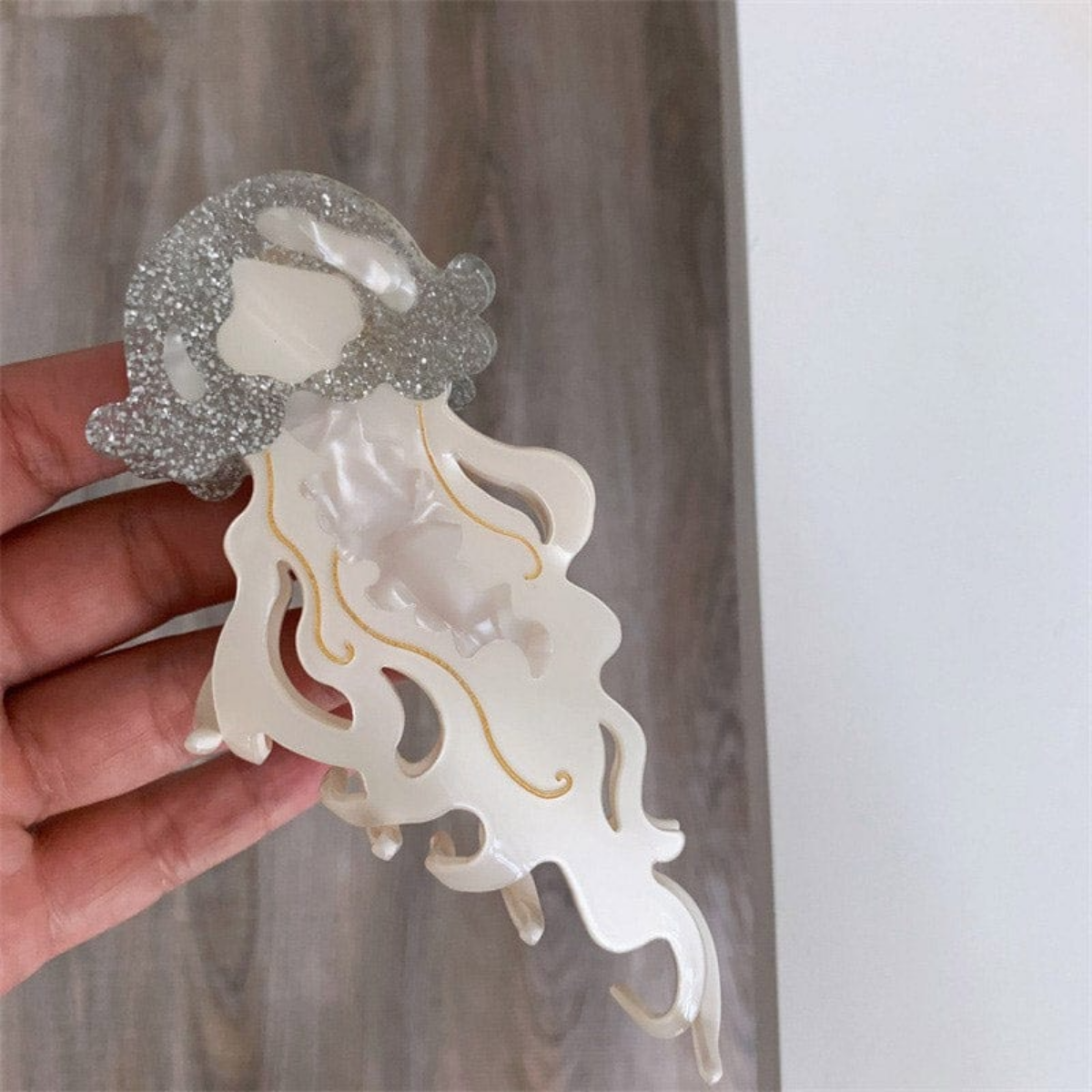 Jumbo White Glitter Jellyfish Hair Claw