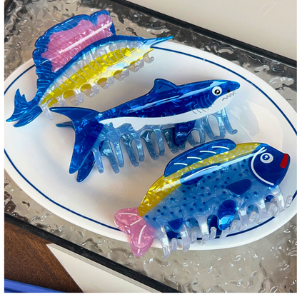 Large Blue Spotted Fish Hair Claw