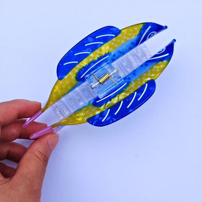 Large Blue Spotted Fish Hair Claw