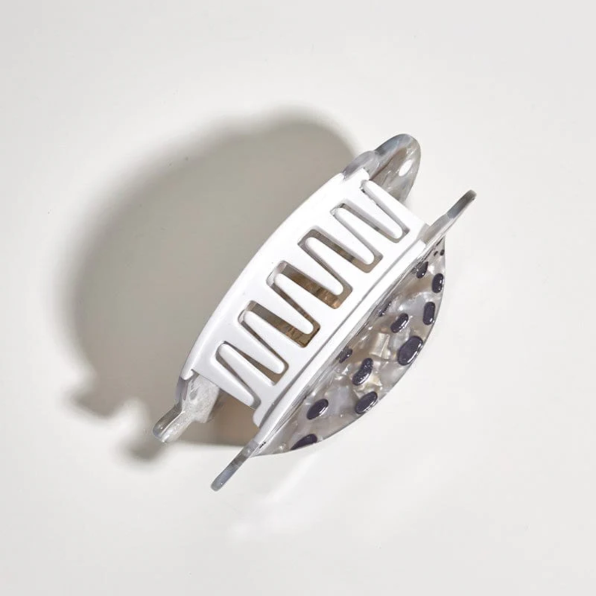 Large Gray Round  Seal Hair Claw