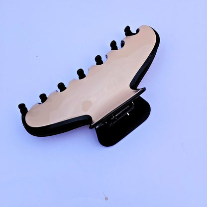 Large Contrast Edge Layered Hair Claw