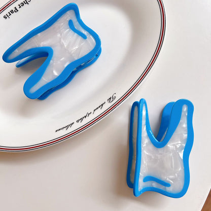 Medium Blue Tooth Hair Claw