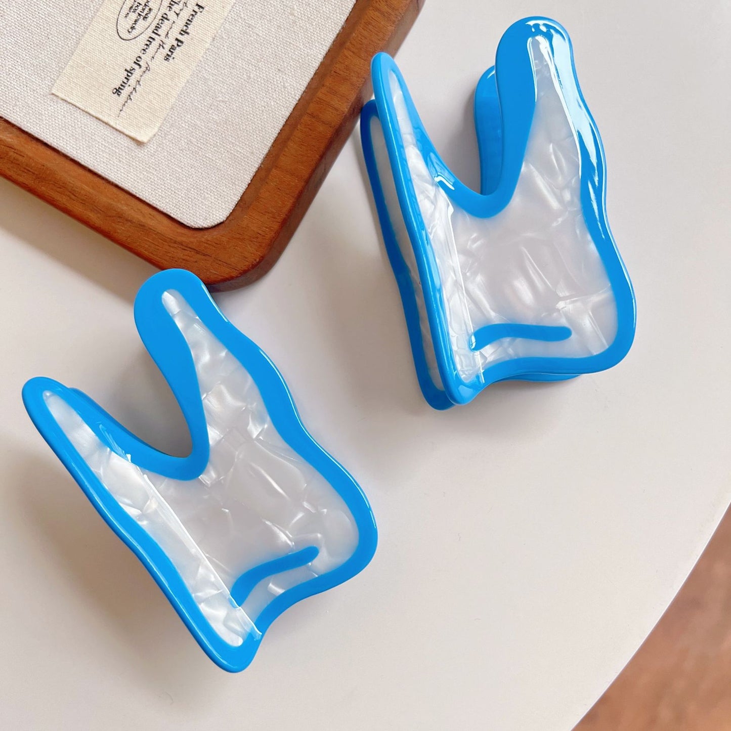 Medium Blue Tooth Hair Claw