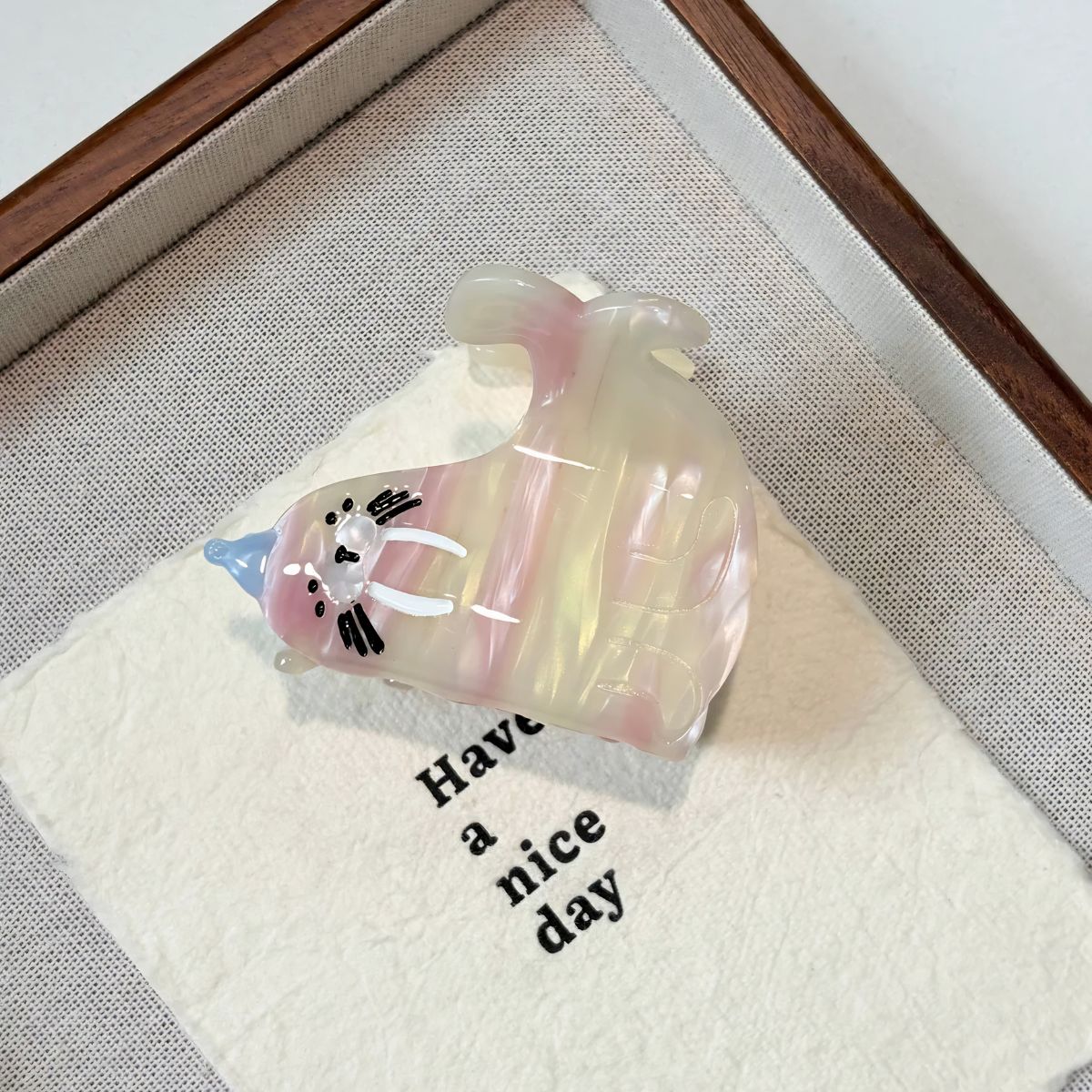 Medium Colorful Hat Walrus Hair Claw