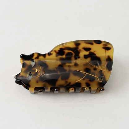 Medium Dark Tortoiseshell Maine Coon Cat Hair Claw