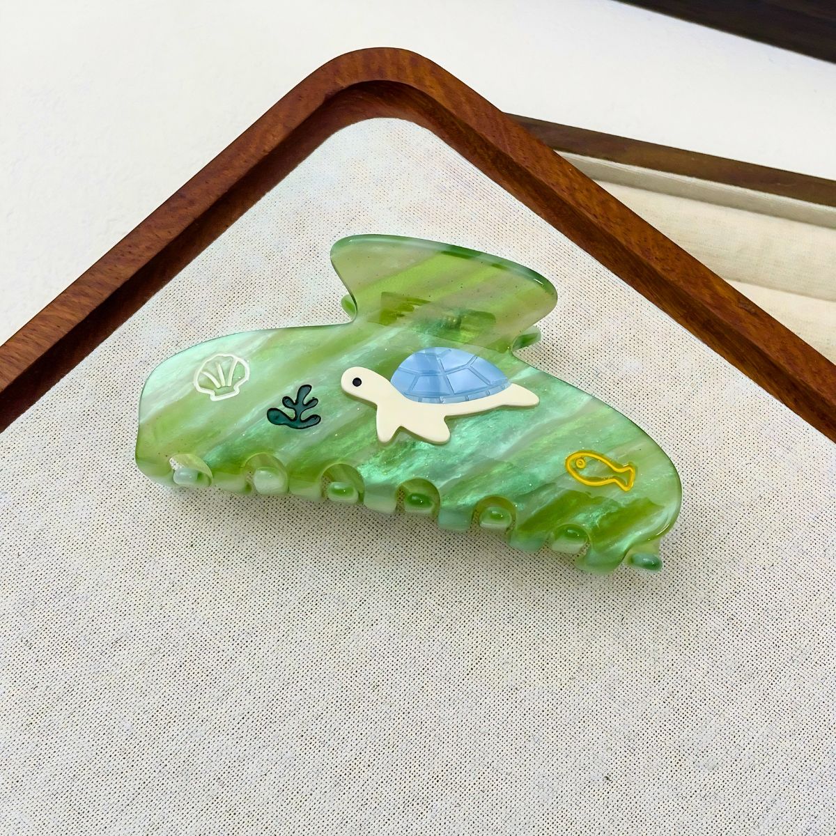 Medium Green Blue Sea Turtle Hair Claw